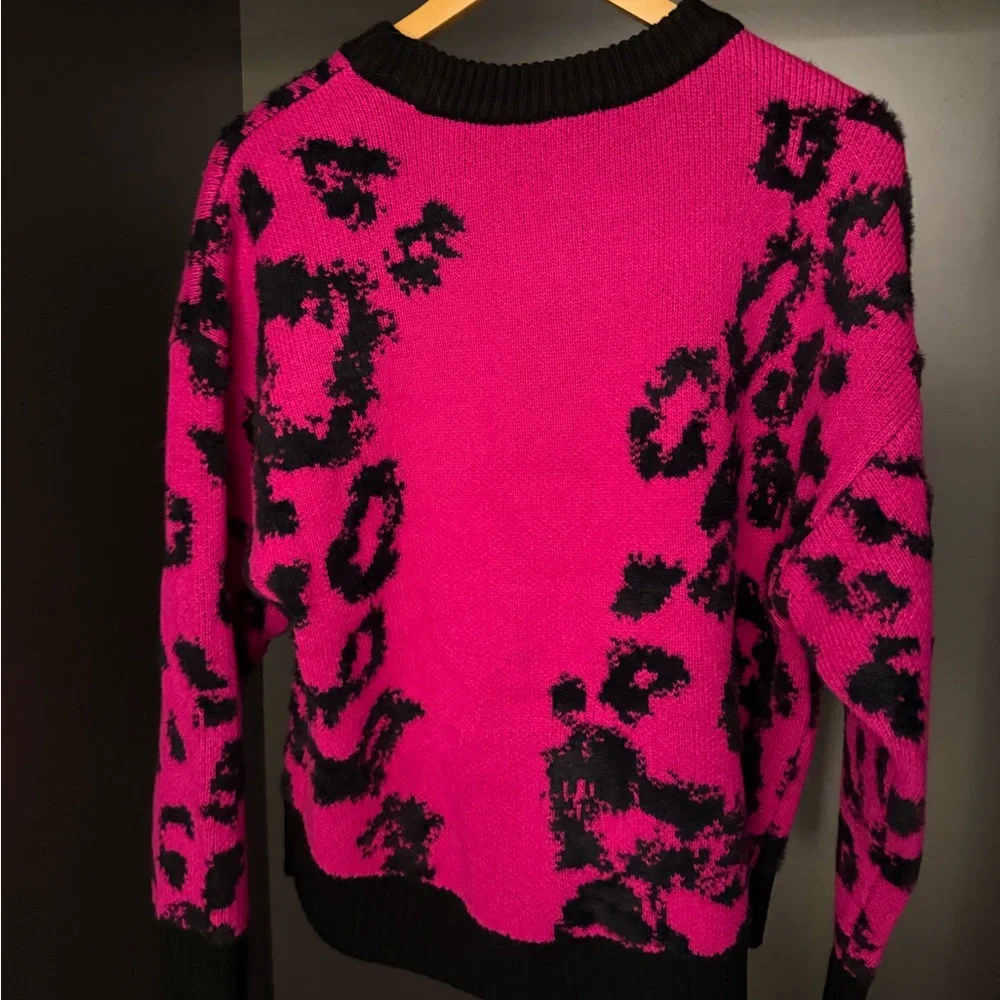 DKNY Vibrant Pink and Black Patterned Sweater - Picture 2 of 3